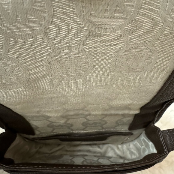 MK Michael Kors Crossbody Purse - Picture 6 of 10